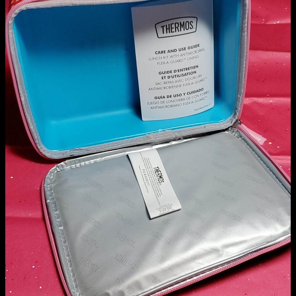 BOGO🎀NWT Hello Kitty Thermos Lunch Bag - Picture 5 of 8